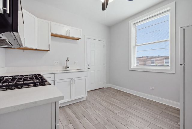 7141 S King Drive, Chicago, IL 60619