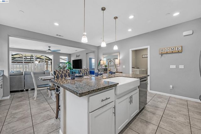 1589 Friendly Street, Manteca, CA 95337