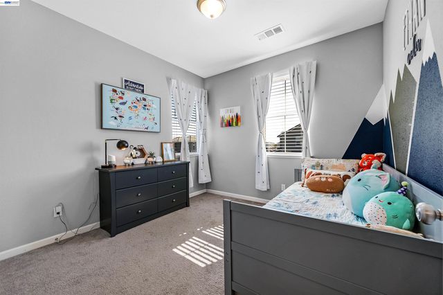 1589 Friendly Street, Manteca, CA 95337