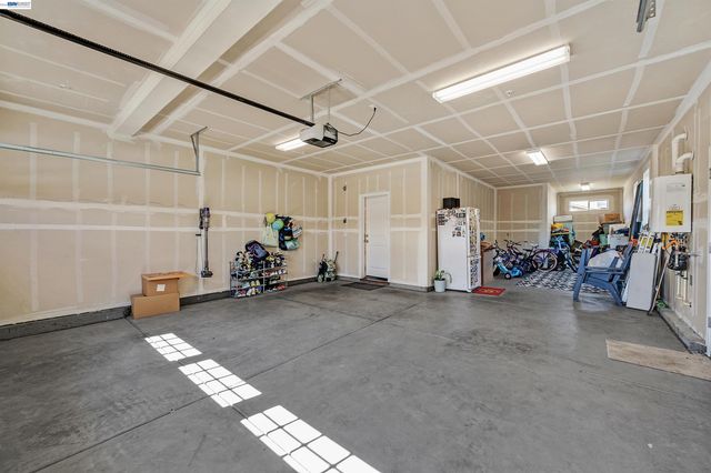 1589 Friendly Street, Manteca, CA 95337