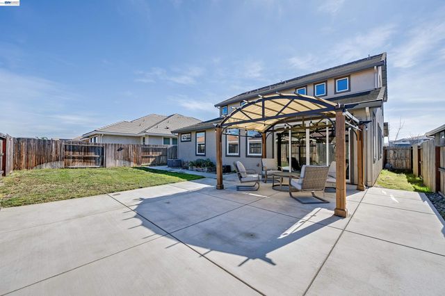 1589 Friendly Street, Manteca, CA 95337