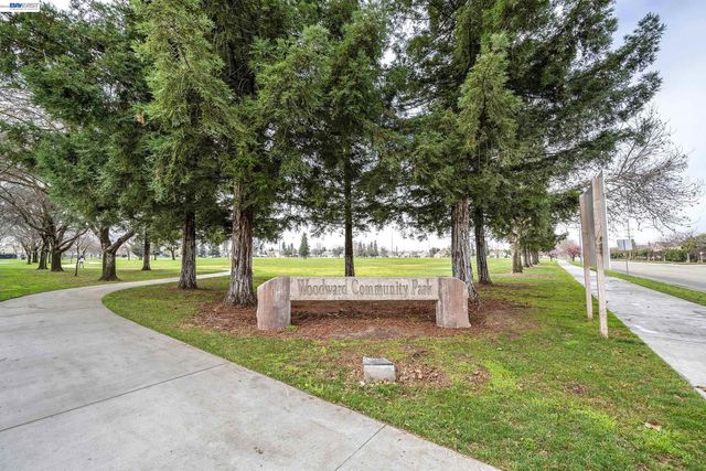 1589 Friendly Street, Manteca, CA 95337