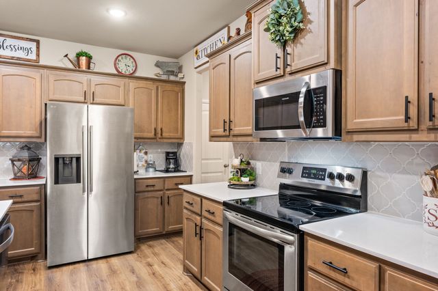 792 Feather Edge Drive, Springtown, TX 76082