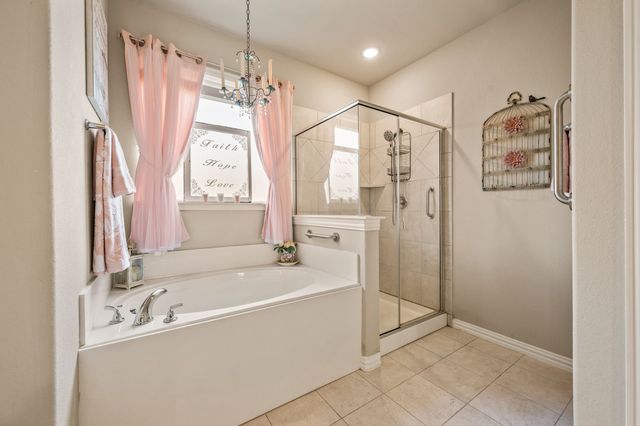 792 Feather Edge Drive, Springtown, TX 76082