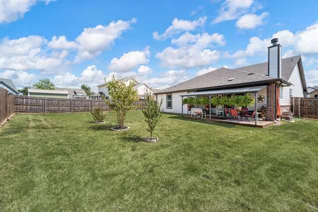 792 Feather Edge Drive, Springtown, TX 76082