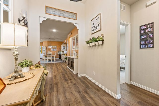 792 Feather Edge Drive, Springtown, TX 76082