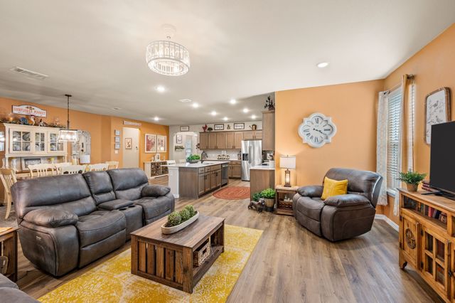 792 Feather Edge Drive, Springtown, TX 76082