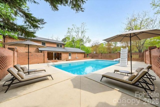 207 Williamsburg Lane, Wadesboro, NC 28170