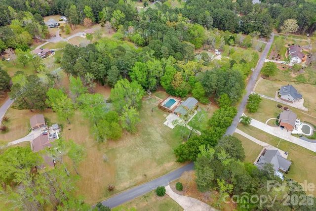 207 Williamsburg Lane, Wadesboro, NC 28170