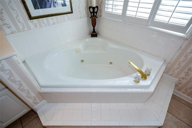 245 Ridge Point Court, Alpharetta, GA 30022