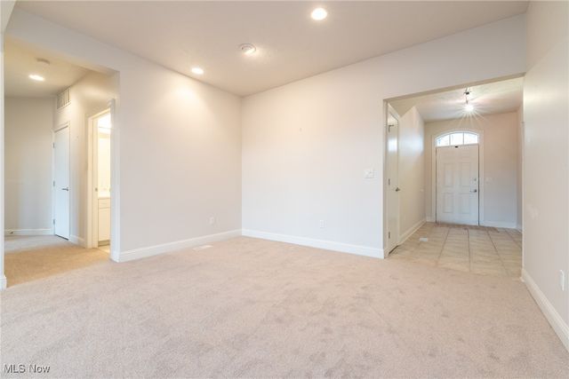 3194 Richmond Road, Beachwood, OH 44122