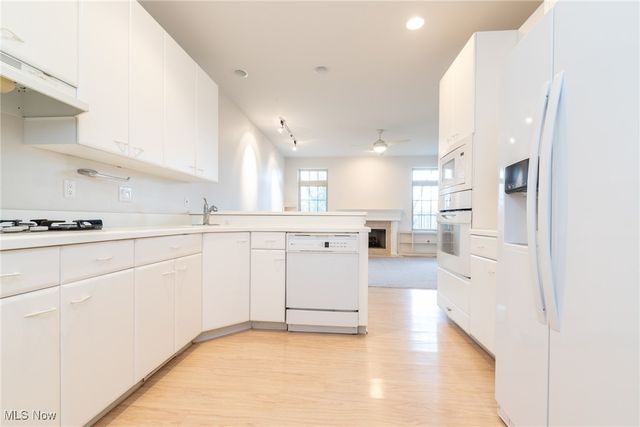 3194 Richmond Road, Beachwood, OH 44122