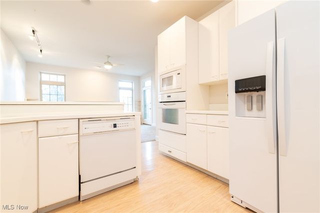 3194 Richmond Road, Beachwood, OH 44122