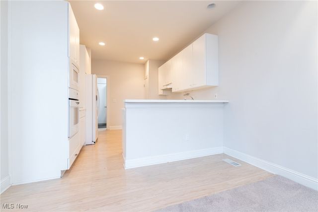 3194 Richmond Road, Beachwood, OH 44122