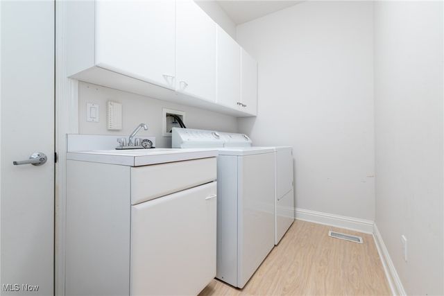 3194 Richmond Road, Beachwood, OH 44122