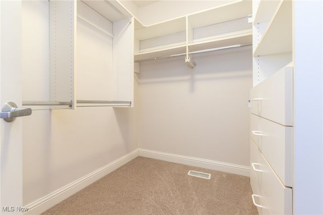 3194 Richmond Road, Beachwood, OH 44122