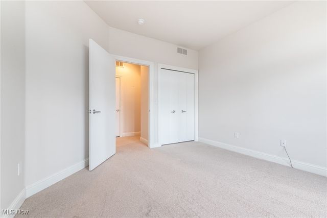 3194 Richmond Road, Beachwood, OH 44122