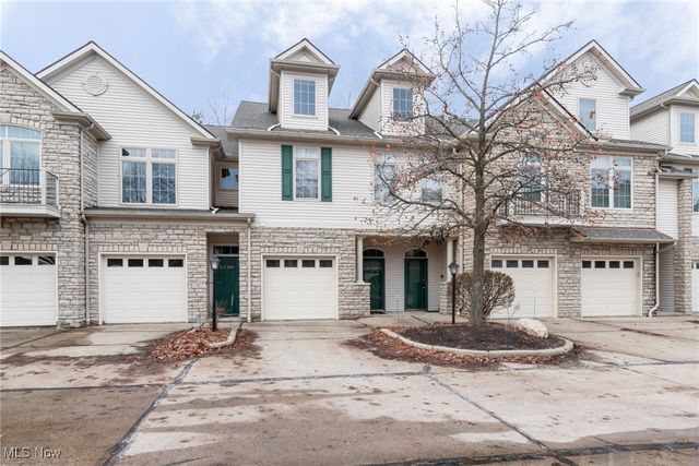 3194 Richmond Road, Beachwood, OH 44122