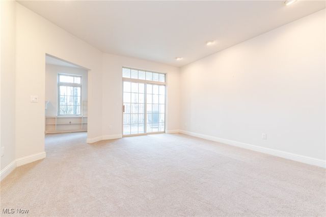 3194 Richmond Road, Beachwood, OH 44122