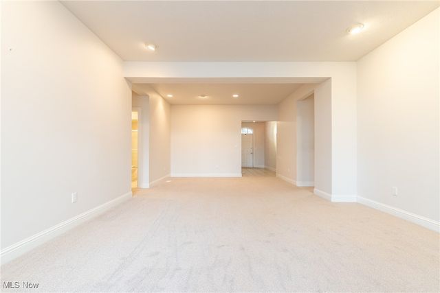 3194 Richmond Road, Beachwood, OH 44122