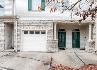 3194 Richmond Road, Beachwood, OH 44122