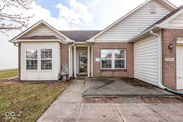 1085 Sassafras Trail, Greenwood, IN 46143