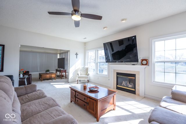 1085 Sassafras Trail, Greenwood, IN 46143