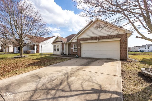 1085 Sassafras Trail, Greenwood, IN 46143