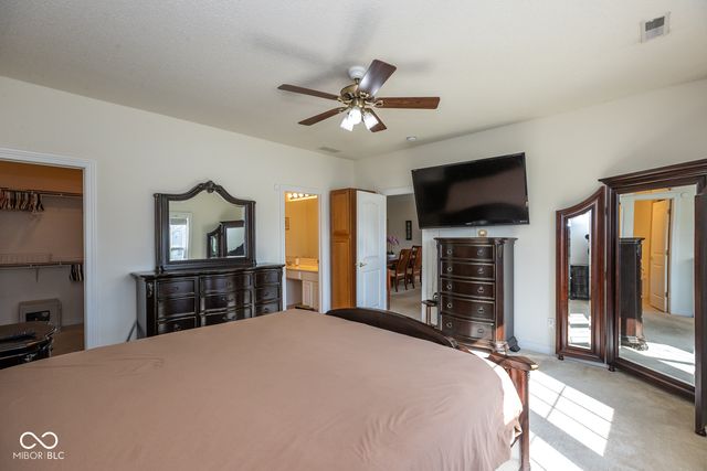 1085 Sassafras Trail, Greenwood, IN 46143