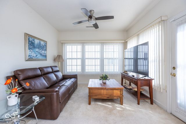 1085 Sassafras Trail, Greenwood, IN 46143