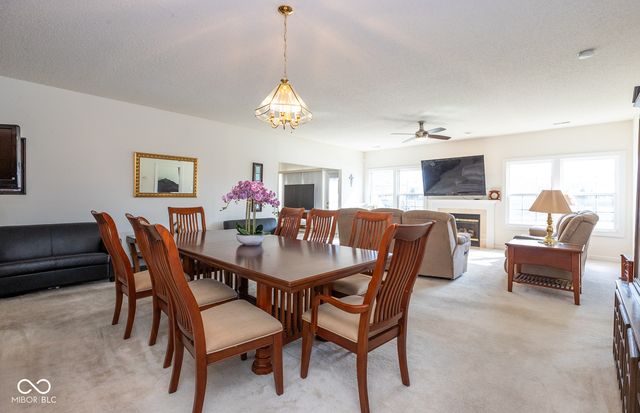 1085 Sassafras Trail, Greenwood, IN 46143