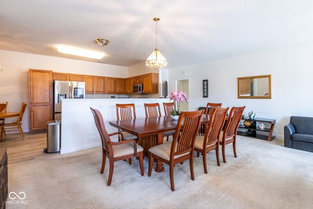 1085 Sassafras Trail, Greenwood, IN 46143