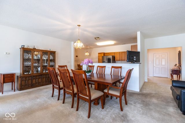 1085 Sassafras Trail, Greenwood, IN 46143