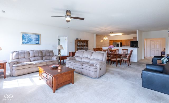 1085 Sassafras Trail, Greenwood, IN 46143