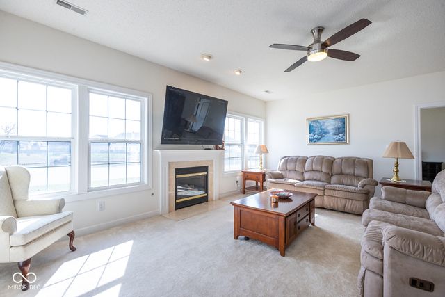 1085 Sassafras Trail, Greenwood, IN 46143