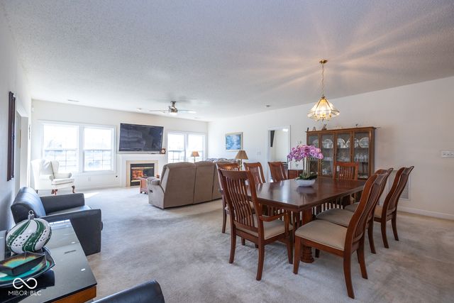 1085 Sassafras Trail, Greenwood, IN 46143