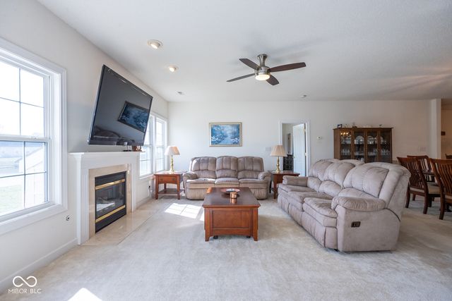 1085 Sassafras Trail, Greenwood, IN 46143