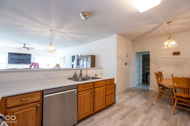 1085 Sassafras Trail, Greenwood, IN 46143