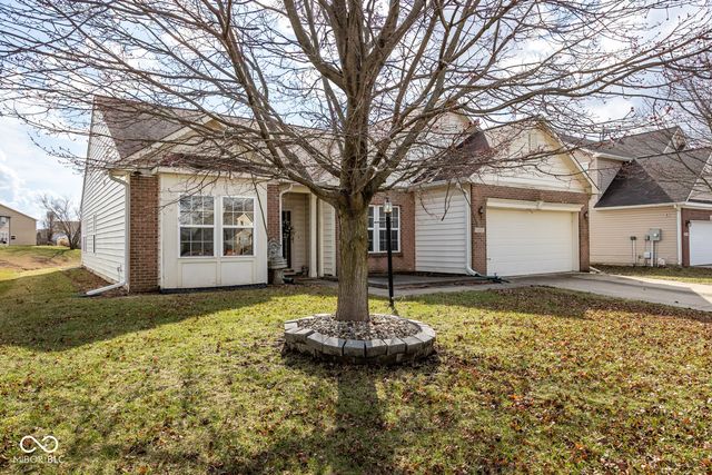 1085 Sassafras Trail, Greenwood, IN 46143