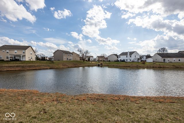 1085 Sassafras Trail, Greenwood, IN 46143
