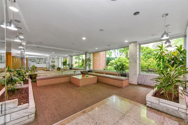 150-15 75th Avenue 6E, Kew Garden Hills, NY 11367