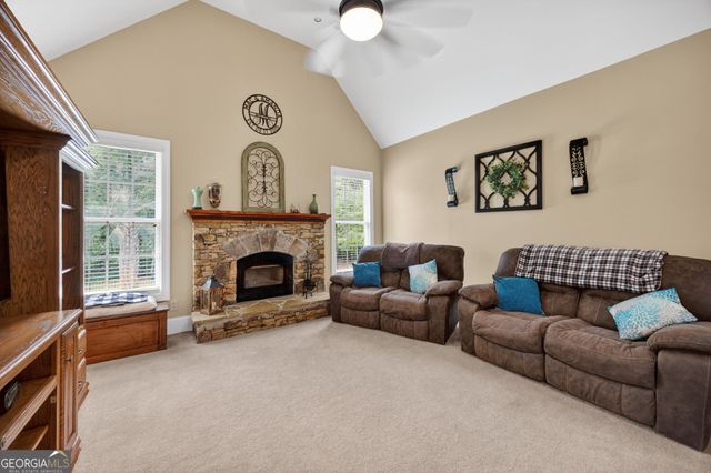 11 Deer Creek Drive, Forsyth, GA 31029