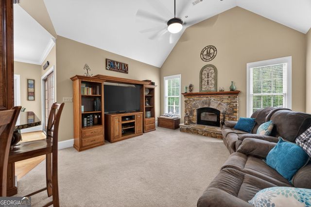 11 Deer Creek Drive, Forsyth, GA 31029