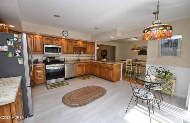 1621 Badger Drive, Toms River, NJ 08755