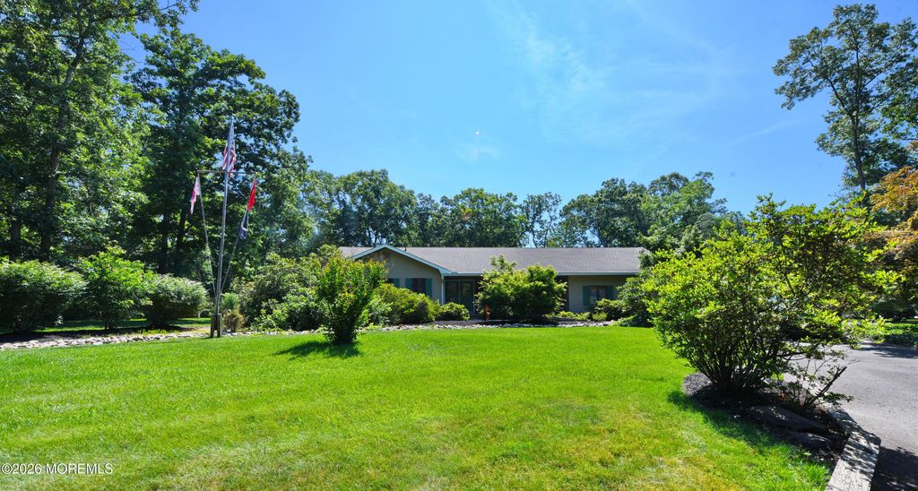 1621 Badger Drive, Toms River, NJ 08755