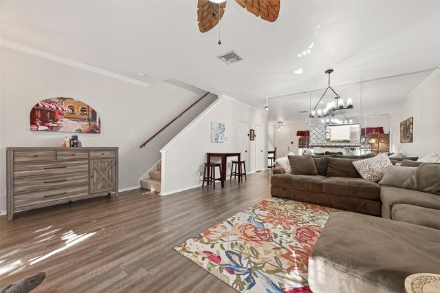 17645 Red Oak Drive 7645, Houston, TX 77090