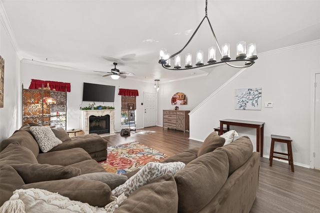 17645 Red Oak Drive 7645, Houston, TX 77090