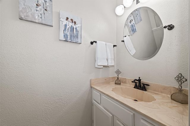 17645 Red Oak Drive 7645, Houston, TX 77090