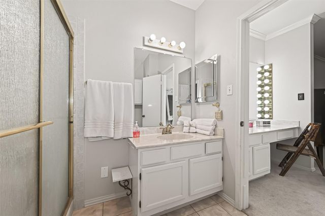 17645 Red Oak Drive 7645, Houston, TX 77090