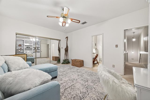 17645 Red Oak Drive 7645, Houston, TX 77090